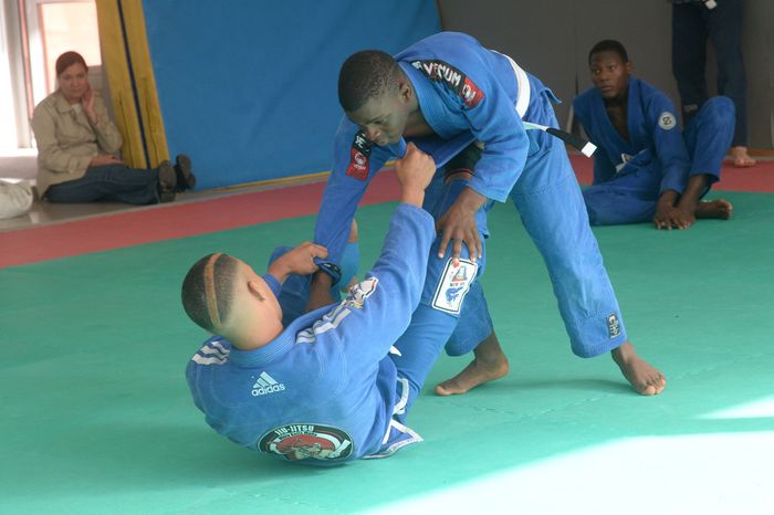 Initiation au jiu jitsu © Thierry Gougenot - Agrandir l'image, .JPG 242Ko (fenêtre modale)