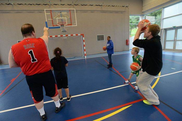 Le gymnase Halimi ouvre ses portes pour une journée placée sous le signe du sport et de la détente © Thierry Gougenot - Agrandir l'image, .JPG 337Ko (fenêtre modale)