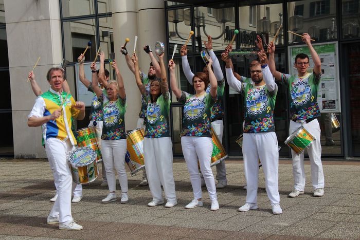 Démonstration de batucadas et de capoeira © Ville de Chaville - Agrandir l'image, .JPG 516Ko (fenêtre modale)