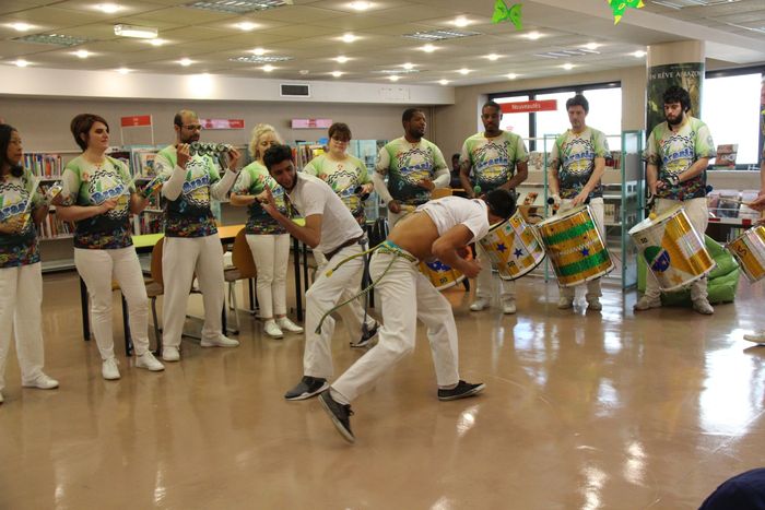 Démonstration de batucadas et de capoeira © Ville de Chaville - Agrandir l'image, .JPG 322Ko (fenêtre modale)