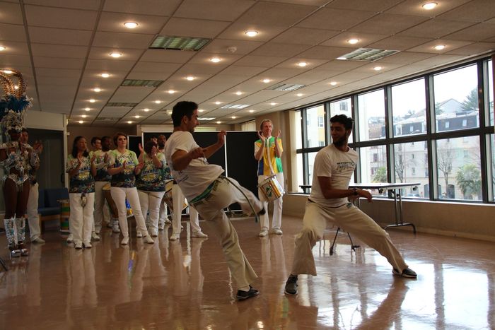 Démonstration de batucadas et de capoeira © Ville de Chaville - Agrandir l'image, .JPG 323Ko (fenêtre modale)