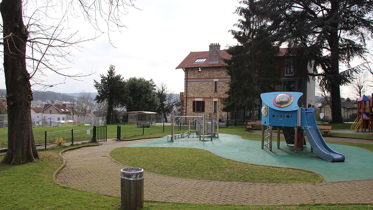 Square De La Maison De L Enfance Et De La Jeunesse Ville De Chaville