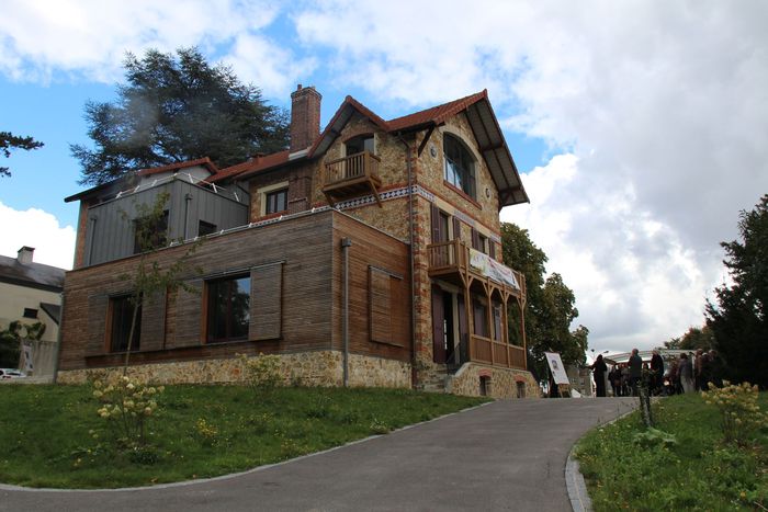 Maison de l'Enfance et de la Jeunesse © Ville de Chaville - Agrandir l'image, .JPG 370Ko (fenêtre modale)