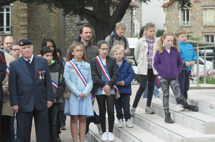 Jeunes élus du Conseil Municipal des Jeunes (CMJ) © Philippe Dobrowolska - Agrandir l'image, .JPG 4,64Mo (fenêtre modale)