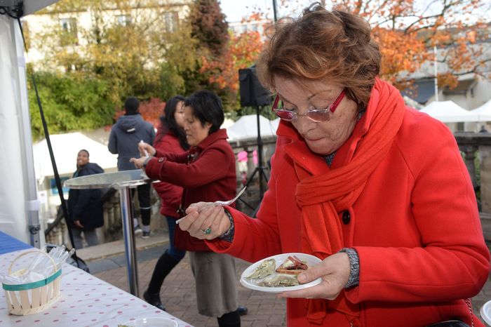 Dégustation © Thierry Gougenot - Agrandir l'image, .JPG 322Ko (fenêtre modale)