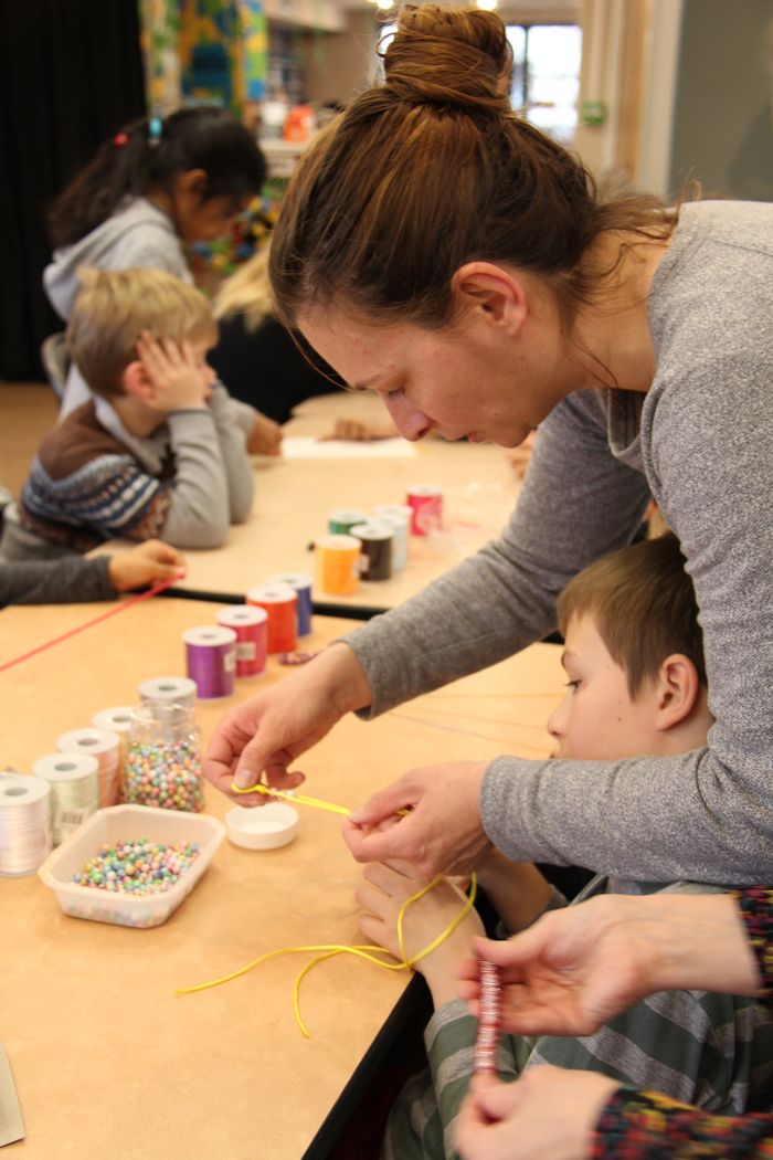 Atelier sur l'art des favelas © Ville de Chaville - Agrandir l'image, .JPG 1,17Mo (fenêtre modale)